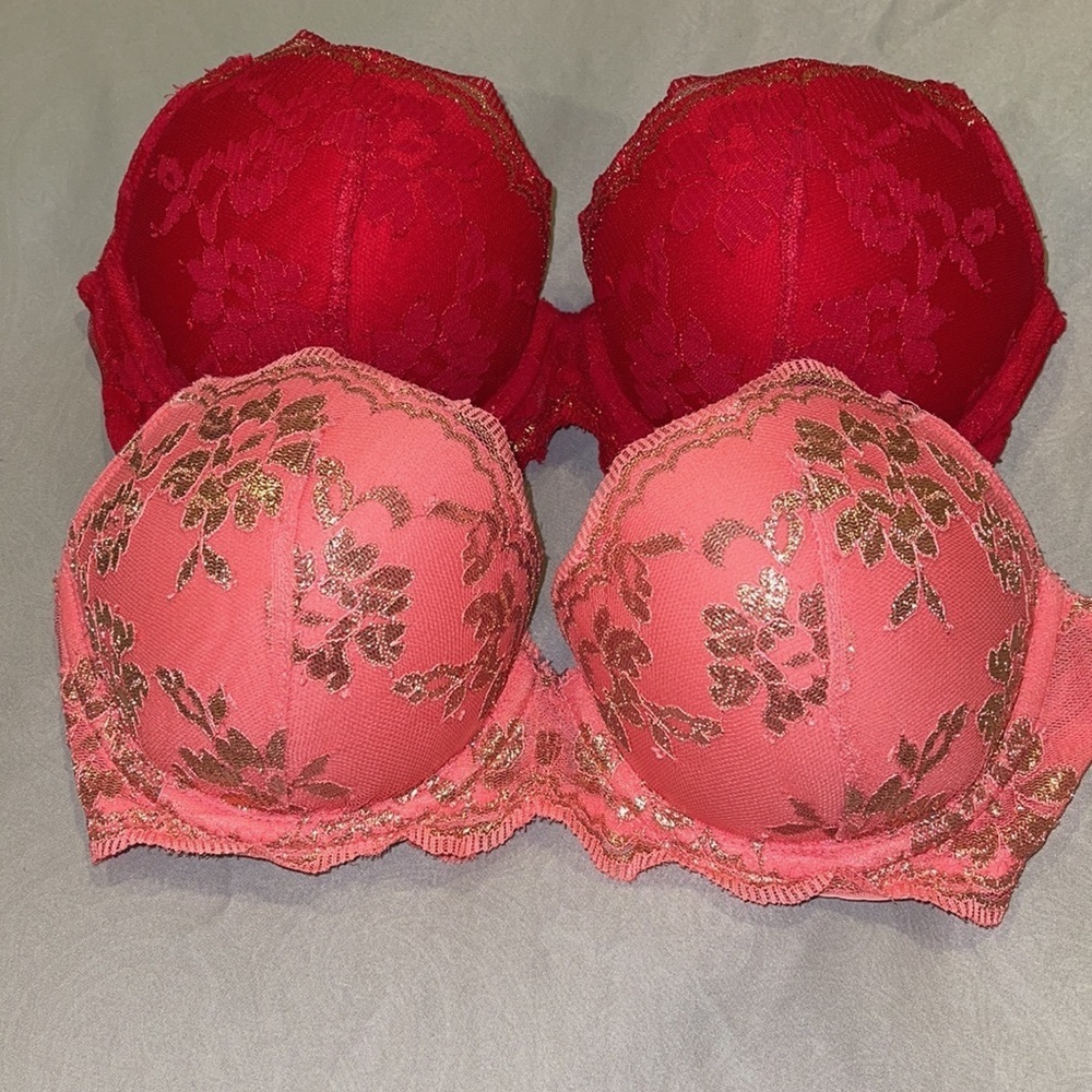2 Bras Victoria’s Secret Red Pink Gold 34B